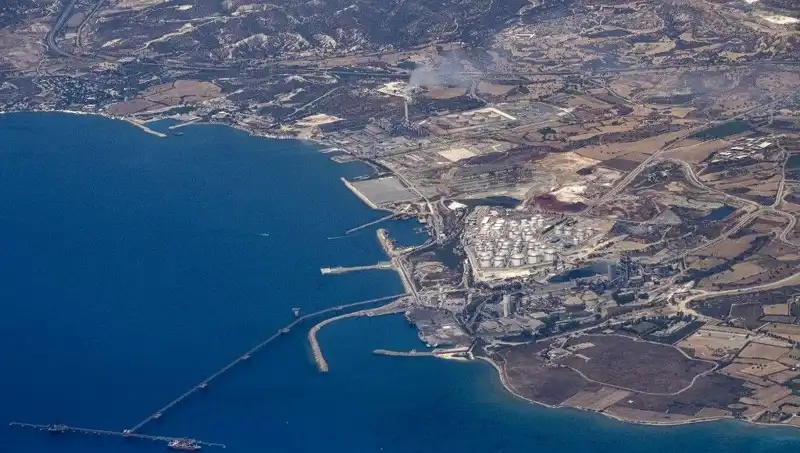 ABD Gemisi, İsrail'e Silah Taşırken Limasol'da Duracak