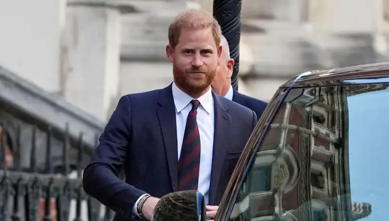 Prens Harry, Ailesiyle Barışmak İçin Umutlu Mesajlar Gönderdi