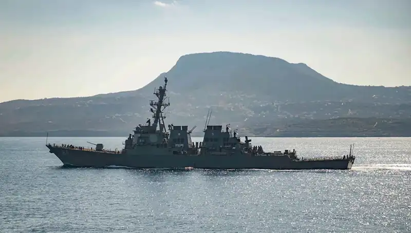 ABD, Yunanistan'daki Donanma Üssünü Kaleye Çeviriyor: Stratejik Hamlelerin Arkası Ne?