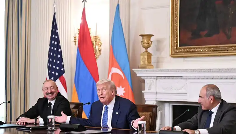 Aliyev'den Ermenistan'a Acil "Anayasa" Çağrısı: Hedef İstikrar ve Barış