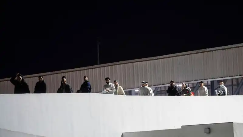 Türkiye'de Düzensiz Göçmen Operasyonu: İki İlde 120'den Fazla Yakalama