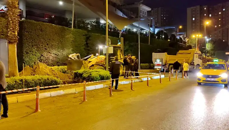 Avm Girişinde Doğalgaz Paniği: Alışveriş Keyfi Tehdit Altında