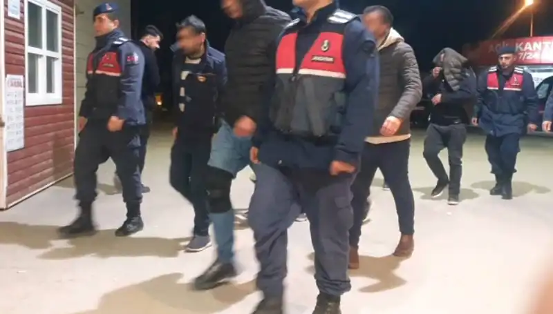 Bağ Evinde Yakalanan Uyuşturucu Partisi: İlgili Daha Fazla Detay