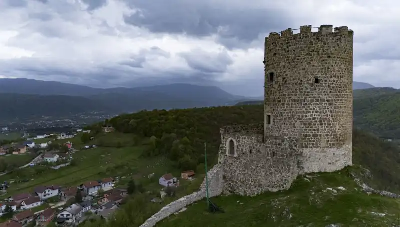 Sokolac Kalesi: Bosna Hersek’in Tarihine Tanıklık Eden Eşsiz Bir Zeka Örneği