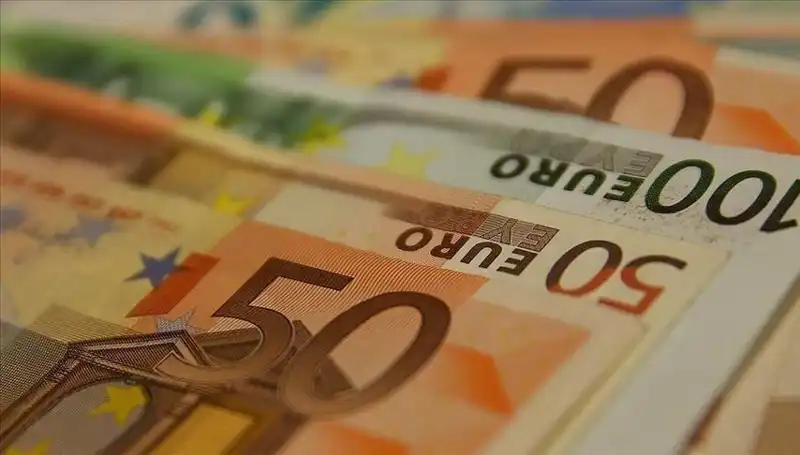 Euro'nun Zirve Yükselişi Sonrasında Gerilemesi Nedenleri Neler?