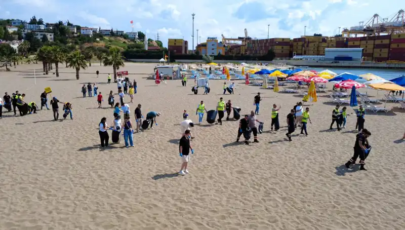 Plajlarda Tesirli Temizlik: Doğanın Korunmasına Destek Oldular