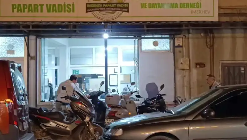 Lokalde Çıkan Bıçaklı Kavga, Bir Kişiyi Ağır Yaraladı
