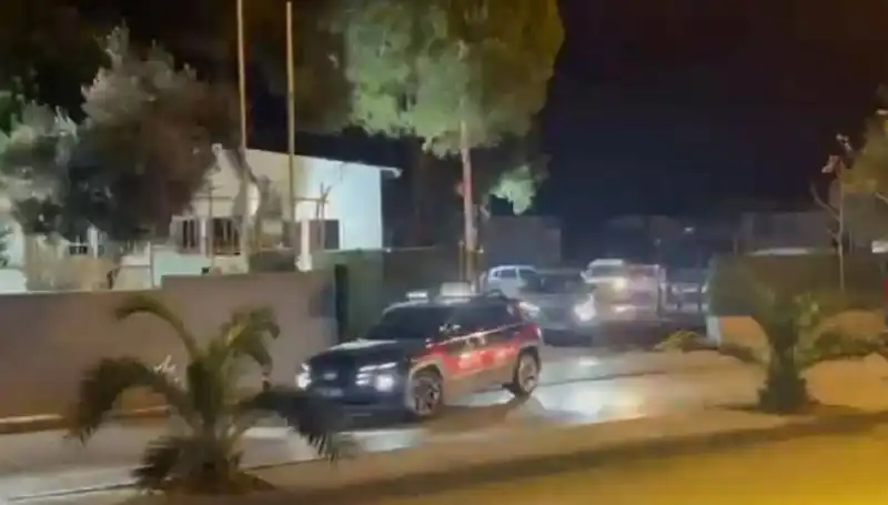 İzmir'de 24 Saatlik Operasyon: 141 Hükümlü Yakalandı, Ne Oluyor?