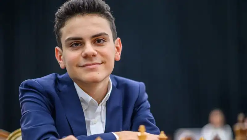 16 Yaşındaki Türk Sporcu, Dünya Şampiyonunu Yenerek Tarih Yazdı!