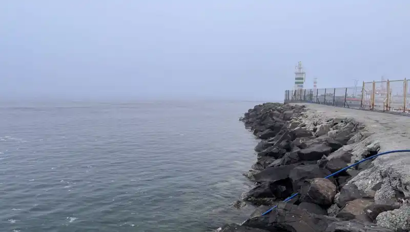 Çanakkale Boğazı’nda Sis Etkisi: Gemi Geçişleri Durduruldu!