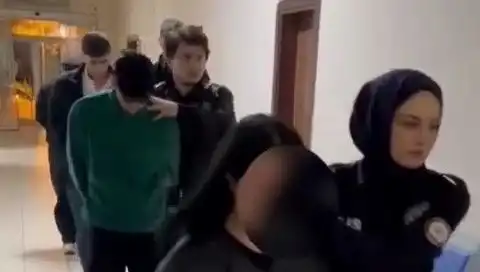 Silah Zoruyla Telefon Çalan 5 Şüpheli Polis Tarafından Yakalandı