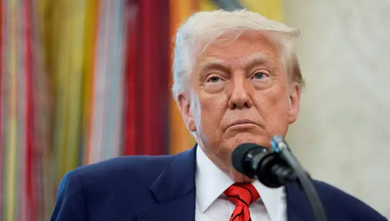 Trump’ın G7 Zirvesinden Ani Ayrılışı: Beyaz Saray’da Sırlarla Dolu Acil Toplantı