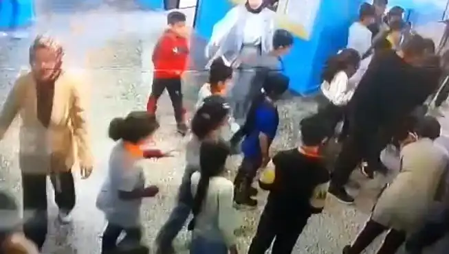 Mardin'de Boğulma Tehlikesi Geçiren Öğrenciye Müdür Yardımcısından Hızlı Müdahale