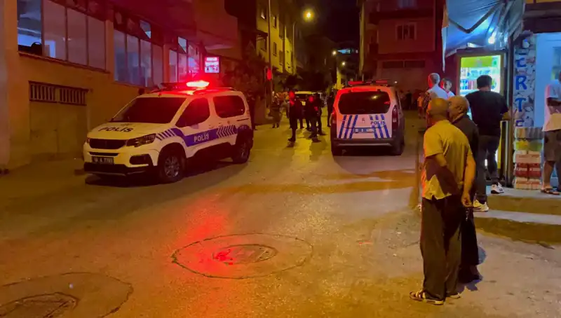 Firari Hükümlü Düşmanları Polisle Karşı Karşıya Geldi, Ortalık Karıştı!