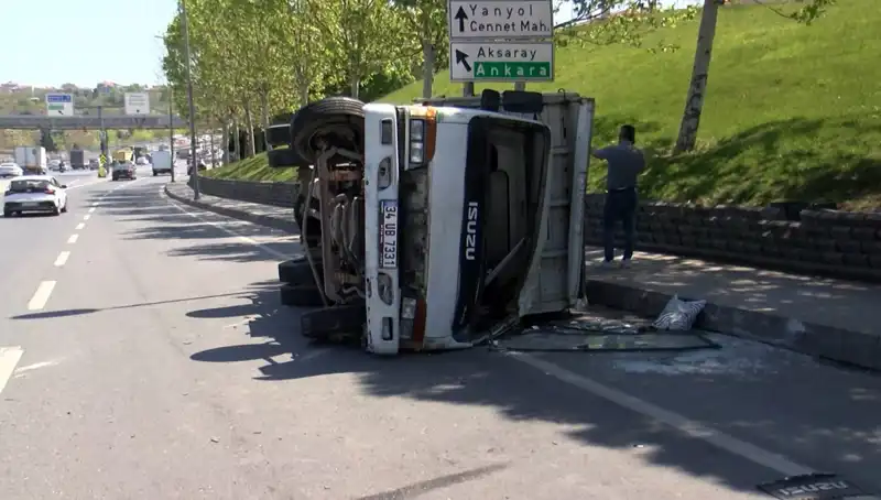 Küçükçekmece D-100 Karayolu'nda Faciaya Ramak Kala: Trafik Kazasının Ayrıntıları