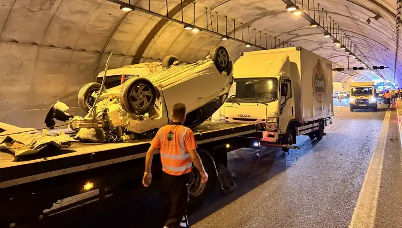 Kuzey Marmara Otoyolu’nda Feci Kaza: Otomobil ve Kamyonet Çarpıştı!