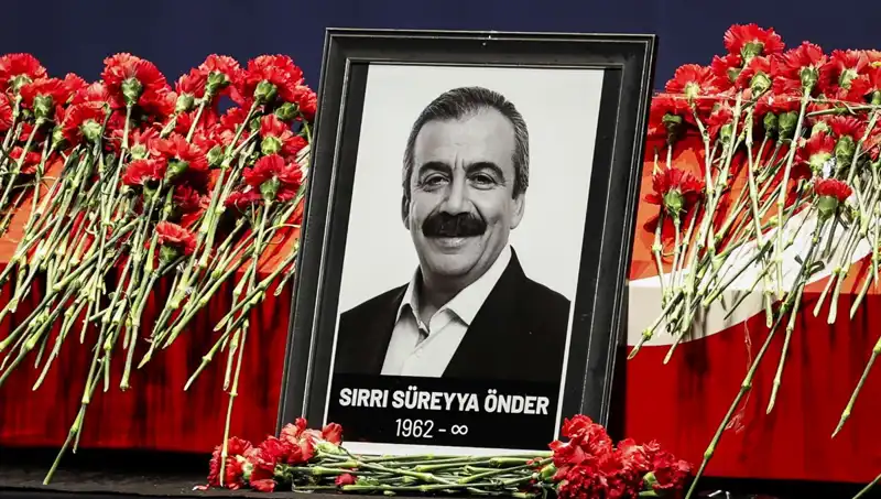 Meclis'te Sırrı Süreyya Önder'i Anma Töreni: Bir Hatıra ve Onur