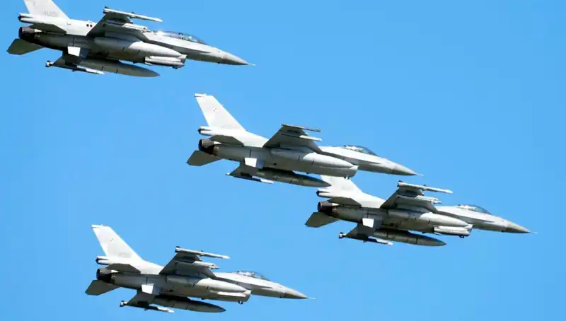ABD'nin F-16 Planı: Ukraynalı Pilotlar İçin 310 Milyon Dolarlık Eğitim İmkanları