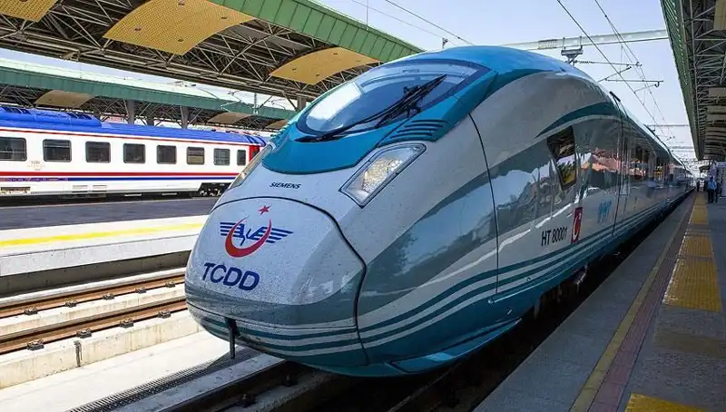 TCDD, 140 Yeni Tren Makinisti İçin Kursiyer Alacak! Başvuru Detayları Burada