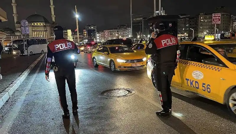 İstanbul’da Huzur Operasyonu: 873 Gözaltı, Suç Oranlarında Dikkat Çeken Azalma