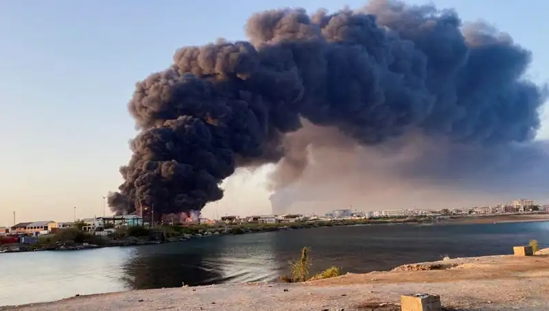 Port Sudan'da İki Patlama: Havalimanı ve Askeri Üs Amaç Alındı