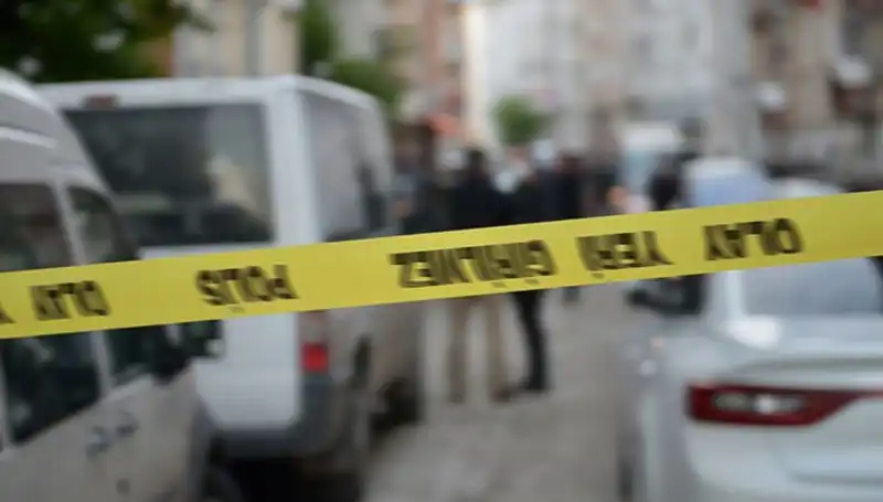 Satır ve Bıçaklı Kavga: Sokaklarda Sıkan Gerilimde Kan Aktı