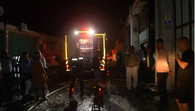 Gözlük Fabrikasında Çıkan Yangın, Yangın Söndürme Ekipleri Hızla Müdahale Etti