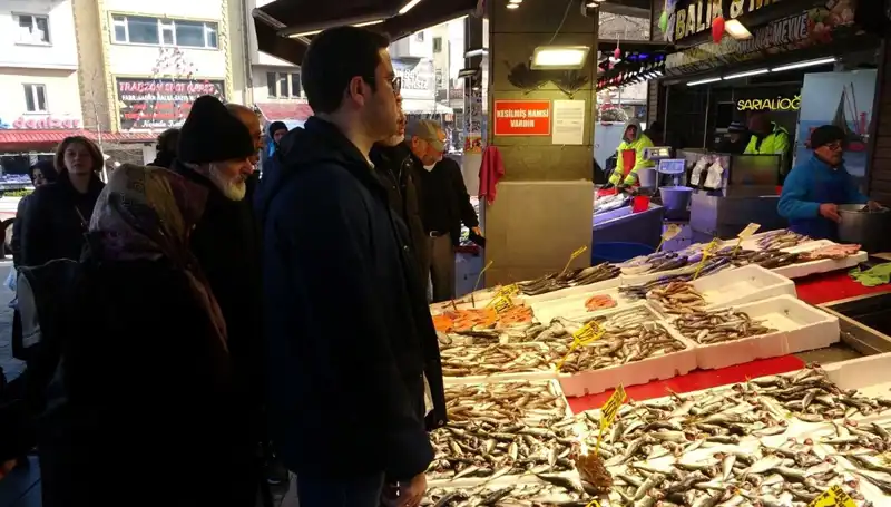 Hamsi Fiyatları Artıyor: Tezgahlar Dolup Taşarken Ne Oluyor?