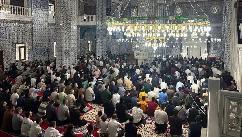 Iğdır'da Bayram Coşkusu: İlk Namaz Tabiri Caiz Olur mu?