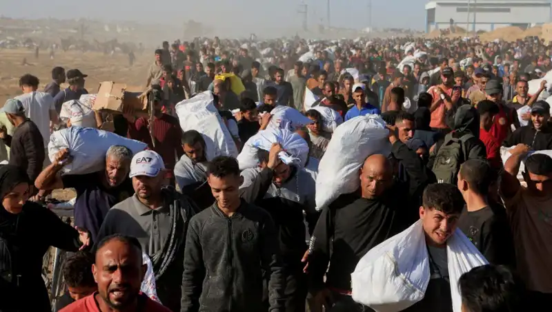 İsrail Ordusu, Han Yunus'ta 15 Kilometrelik Kuşatma Koridorunu Açıkladı